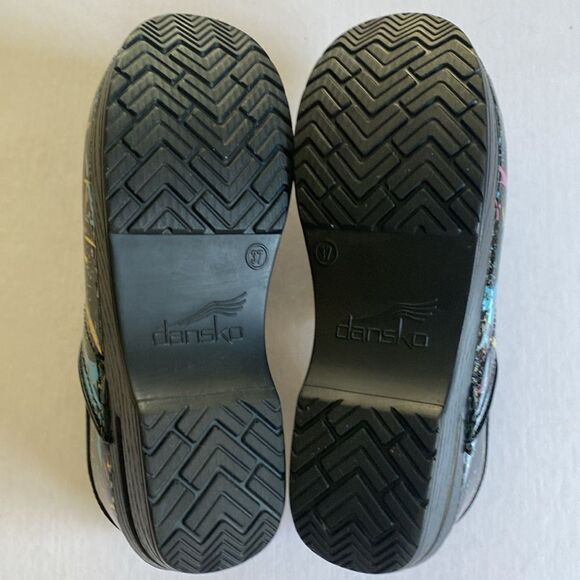 DANSKO Women’s Black Patent Leather with Multi Color Splatter Clogs Sz 37 NWOT - Picture 3 of 8